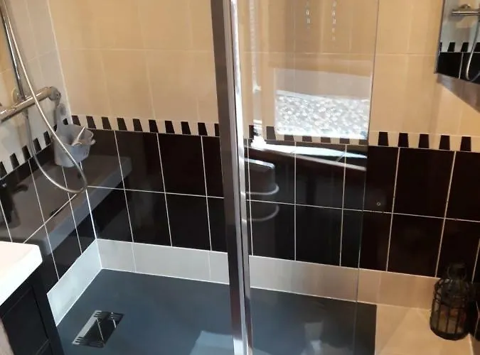 Parking Prive -le Valentin -coeur Historique -la Clef De דירה