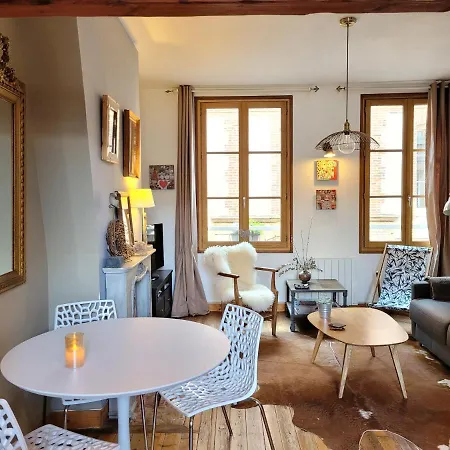 Parking Prive -le Valentin -coeur Historique -la Clef De *