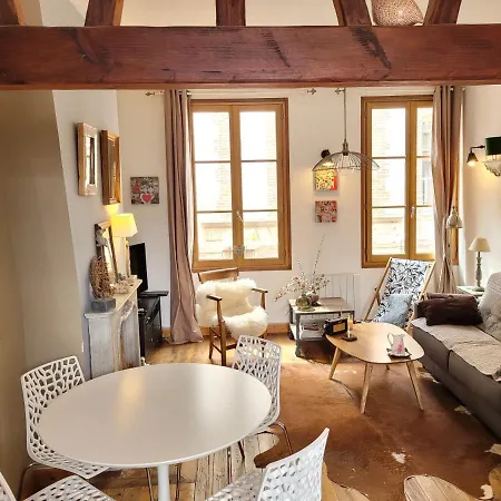 דירה Parking Prive -le Valentin -coeur Historique -la Clef De *