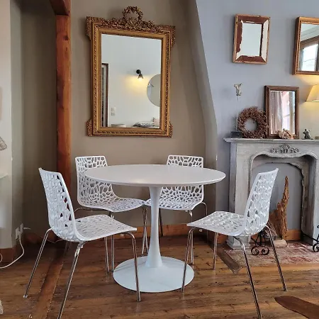 Parking Prive -le Valentin -coeur Historique -la Clef De דירה