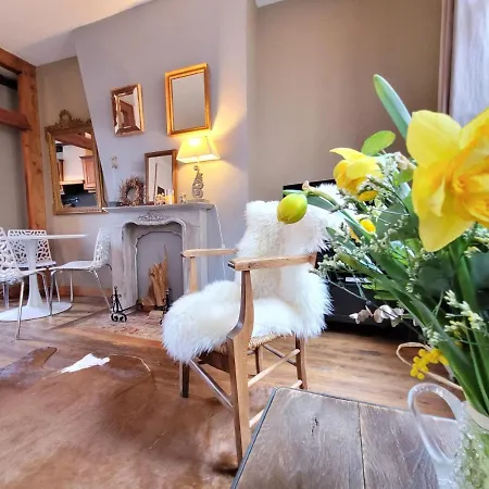 Le Valentin -parking Prive -coeur Historique -la Clef De Apartamento Honfleur